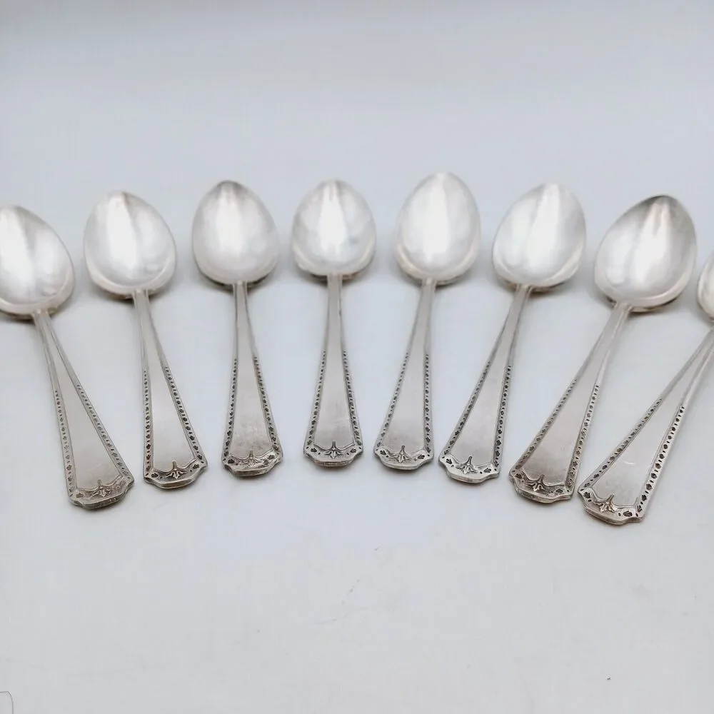 Tudor Plate Oneida Community Algonquin Set of 8 Teaspoon Vtg